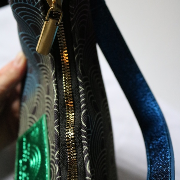Kurt Geiger London (not authentic) Small Shoulder Hobo Bag Purse Rainbow - Picture 8 of 14